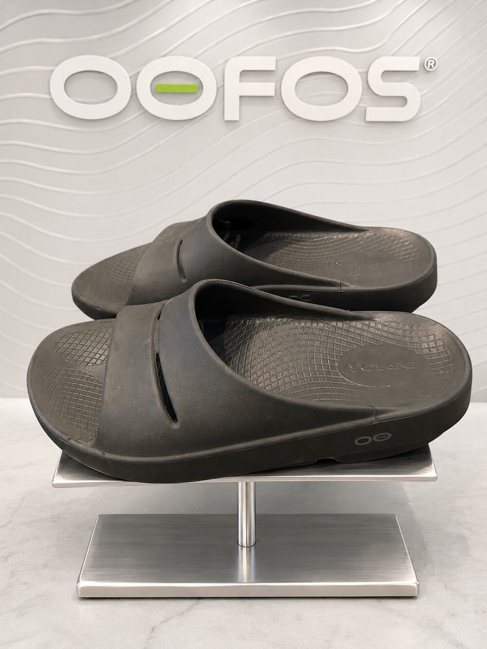 OOFOS OOahh Slate Dark Gray Recovery Slide Sandals Women’s 6